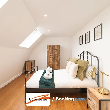 Two Bedroom Apartment At Buonomo Stays Short Lets & Serviced Accommodation London Exterior photo