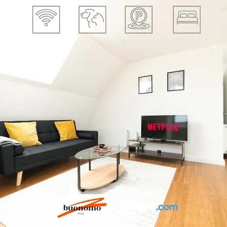 Two Bedroom Apartment At Buonomo Stays Short Lets & Serviced Accommodation London Exterior photo