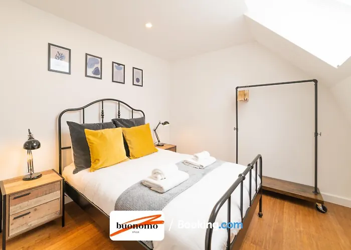 Two Bedroom Apartment At Buonomo Stays Short Lets & Serviced Accommodation