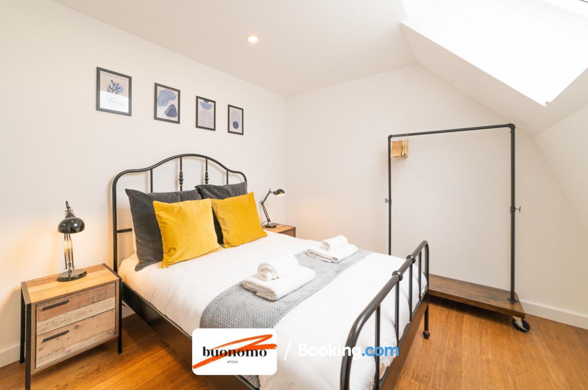 Two Bedroom At Buonomo Short Lets & Serviced Londra