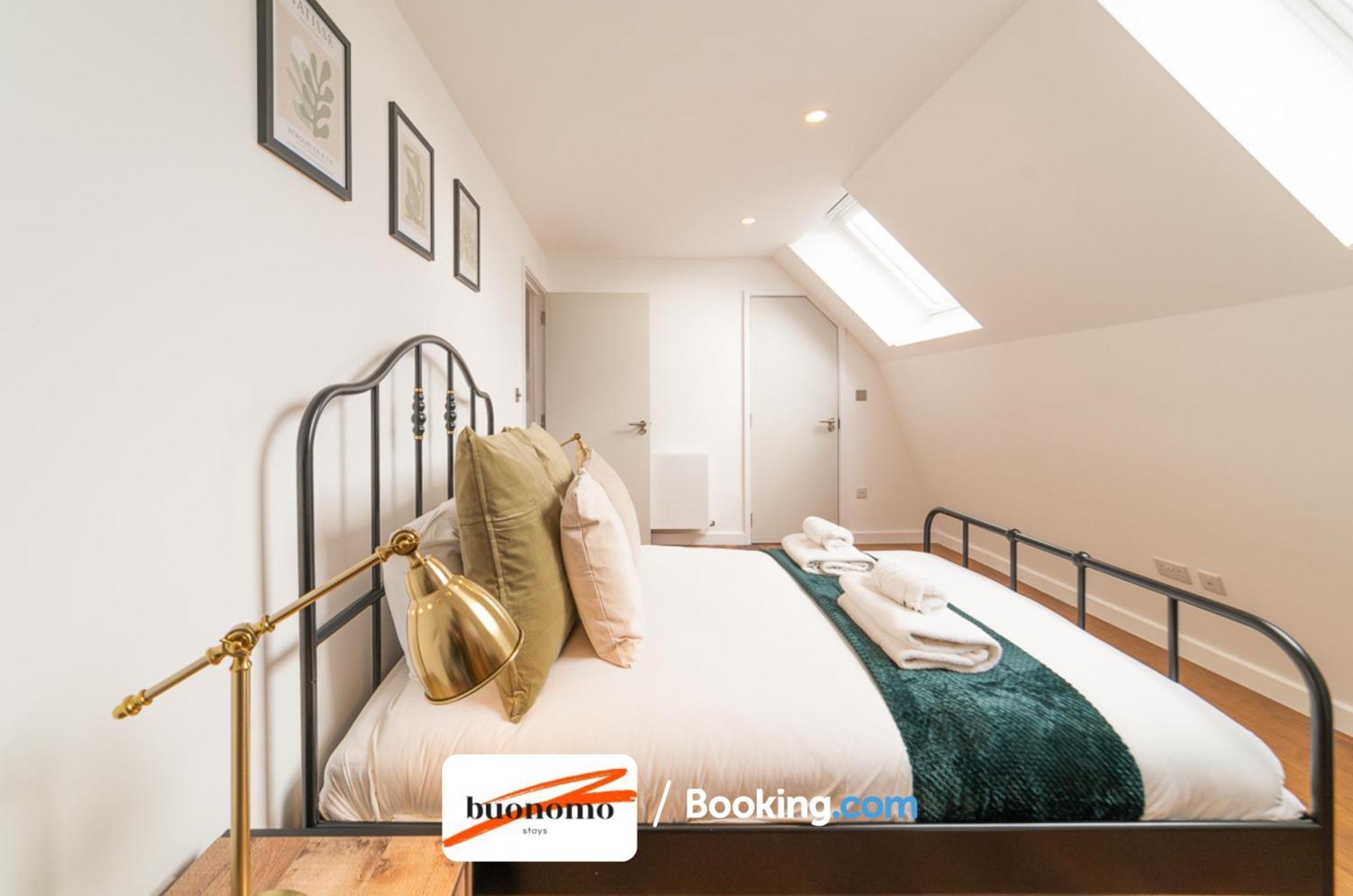 Two Bedroom At Buonomo Short Lets & Serviced Londra