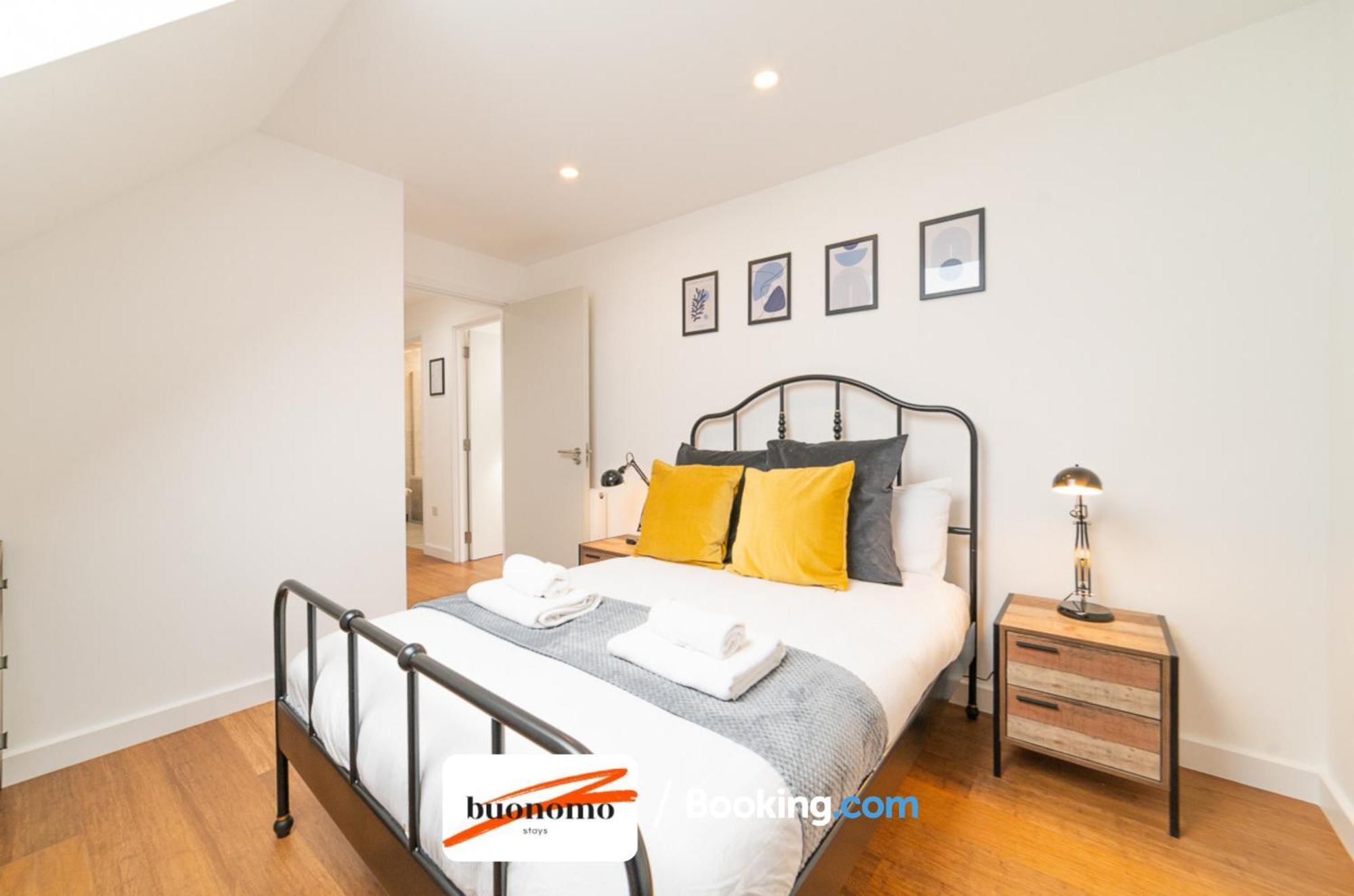 Appartamento Two Bedroom At Buonomo Short Lets & Serviced Londra
